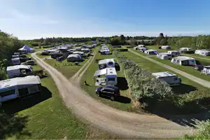 A35 Sindal Camping - Wohnwagen- und Zeltstellplatz vom Campingplatz aus der Vogelperspektive