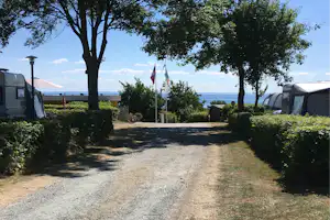 Aa Strand Camping - Wohnwagenstellplätze auf dem Campingplatz mit Blick auf das Meer