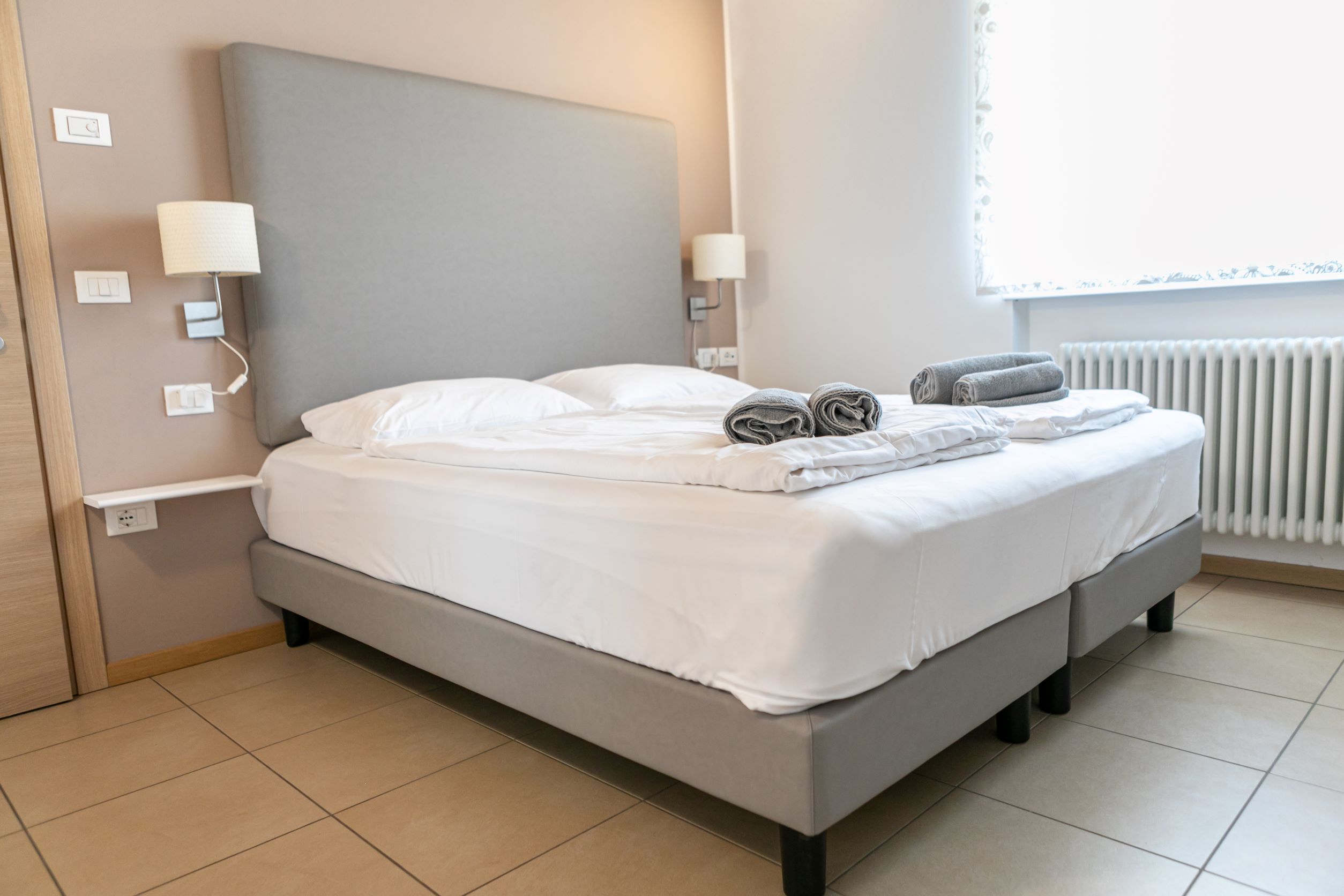 Ab&c Arco Bed and Camping