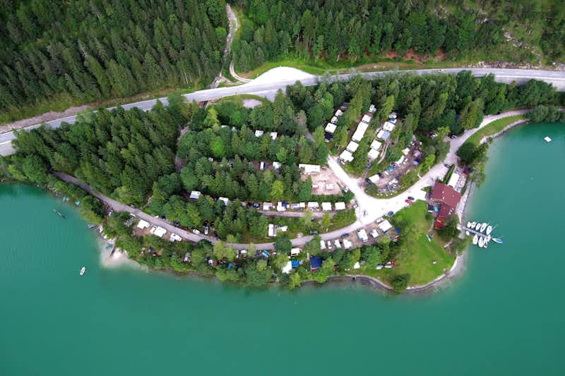 Achensee Camping Schwarzenau -  Übersicht auf den Campingplatz am Achensee