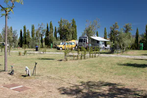 Agricampeggio Ippocampo - Blick auf die Standplätze auf der Wiese