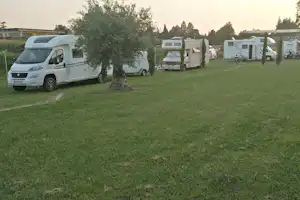 Agricampeggio Oro Verde - Wohnmobil- und Wohnwagenstellplätze auf dem Campingplatz