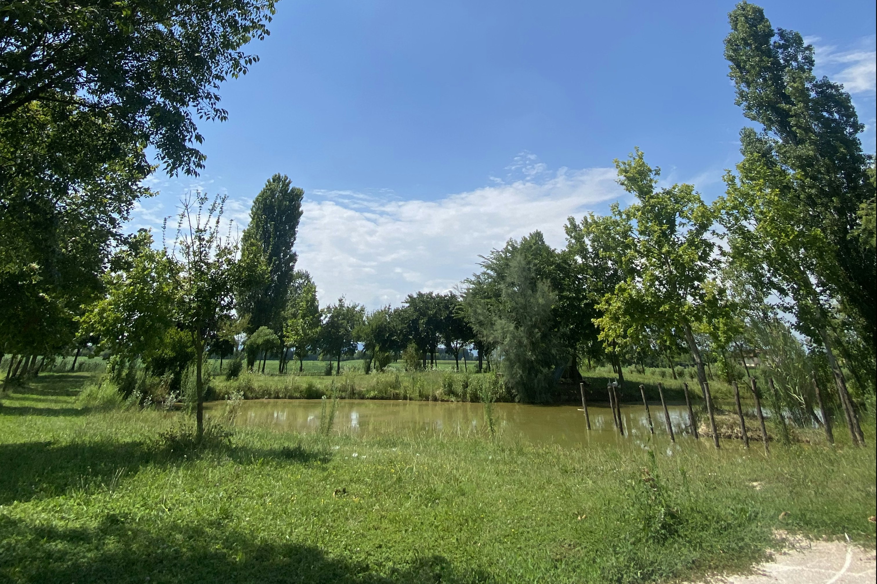 Agriturismo Biologico La Buona Terra - Standplatz am See