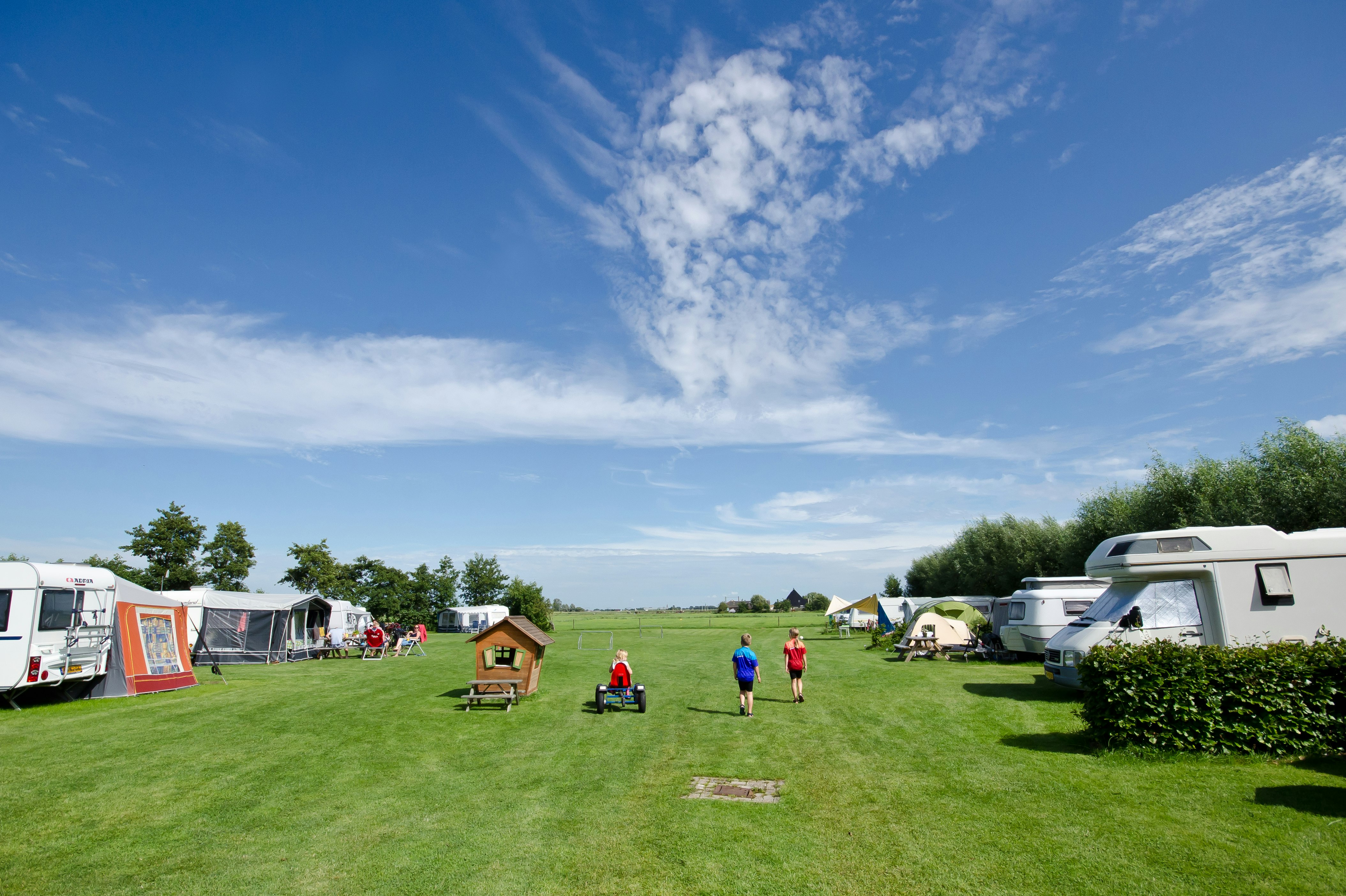 Agro-Camping Ormsby Field - Standplatzwiese auf dem Campingplatz