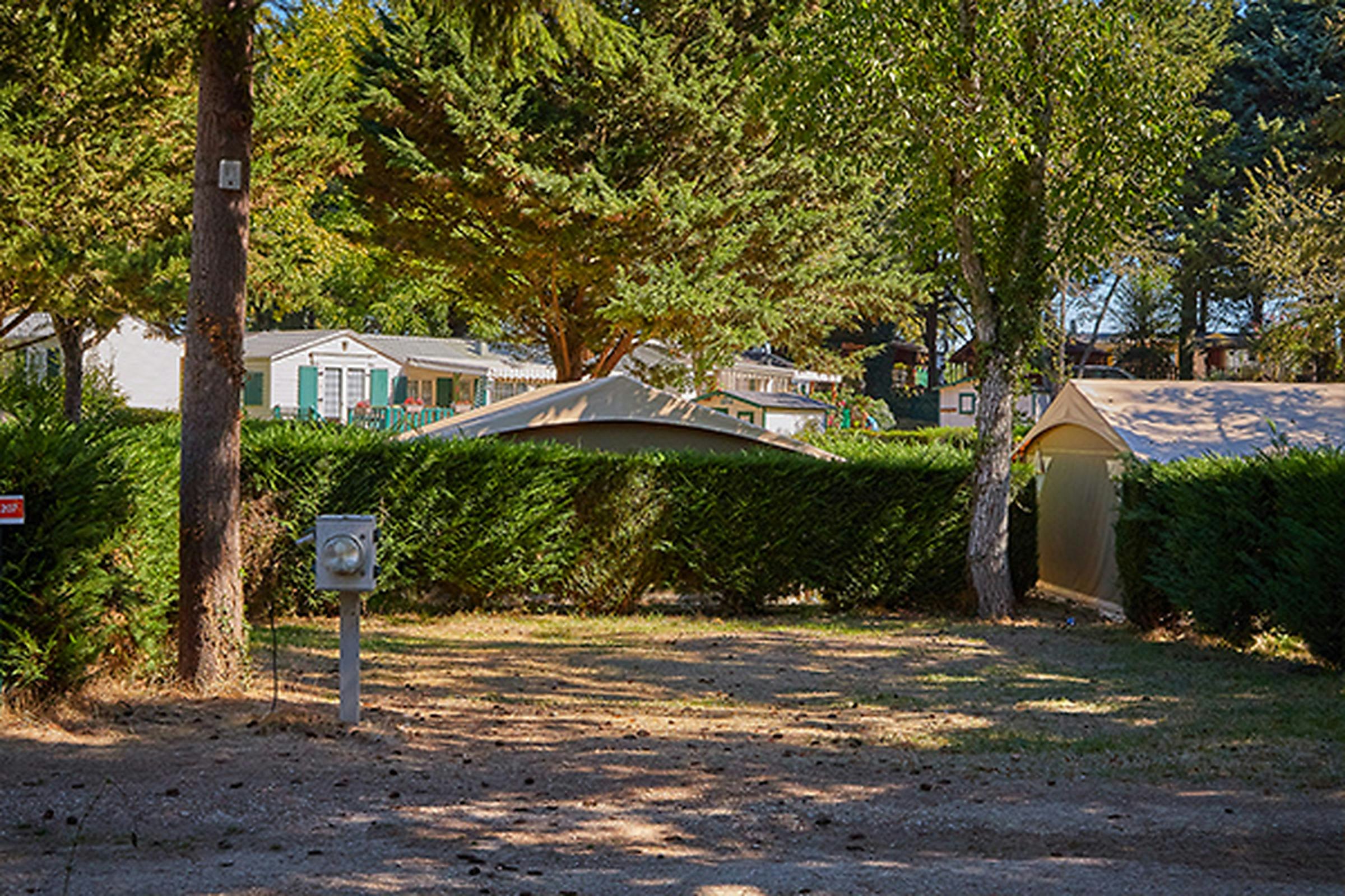 Marvilla Parks La Baie de Kernic  Aire La Baie du Kernic - Parzellierter Standplatz auf dem Campingplatz