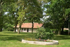 Aire Naturelle Camping du Toy - Hauptgebäude auf dem Campingplatz