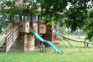 Aire Naturelle Camping du Toy - Kinderspielplatz auf dem Campingplatz