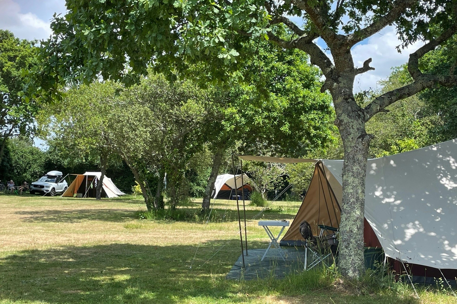 Aire Naturelle de Camping Vert Keraluic - Zeltplätze auf dem Campingplatz