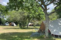 Aire Naturelle de Camping Vert Keraluic - Zeltplätze auf dem Campingplatz
