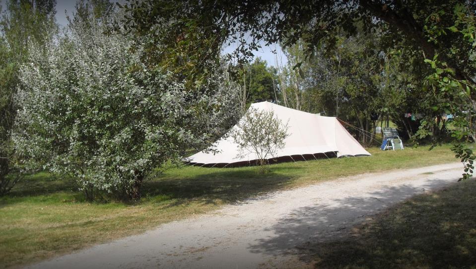 Camping Le Bonheur est dans le Pré