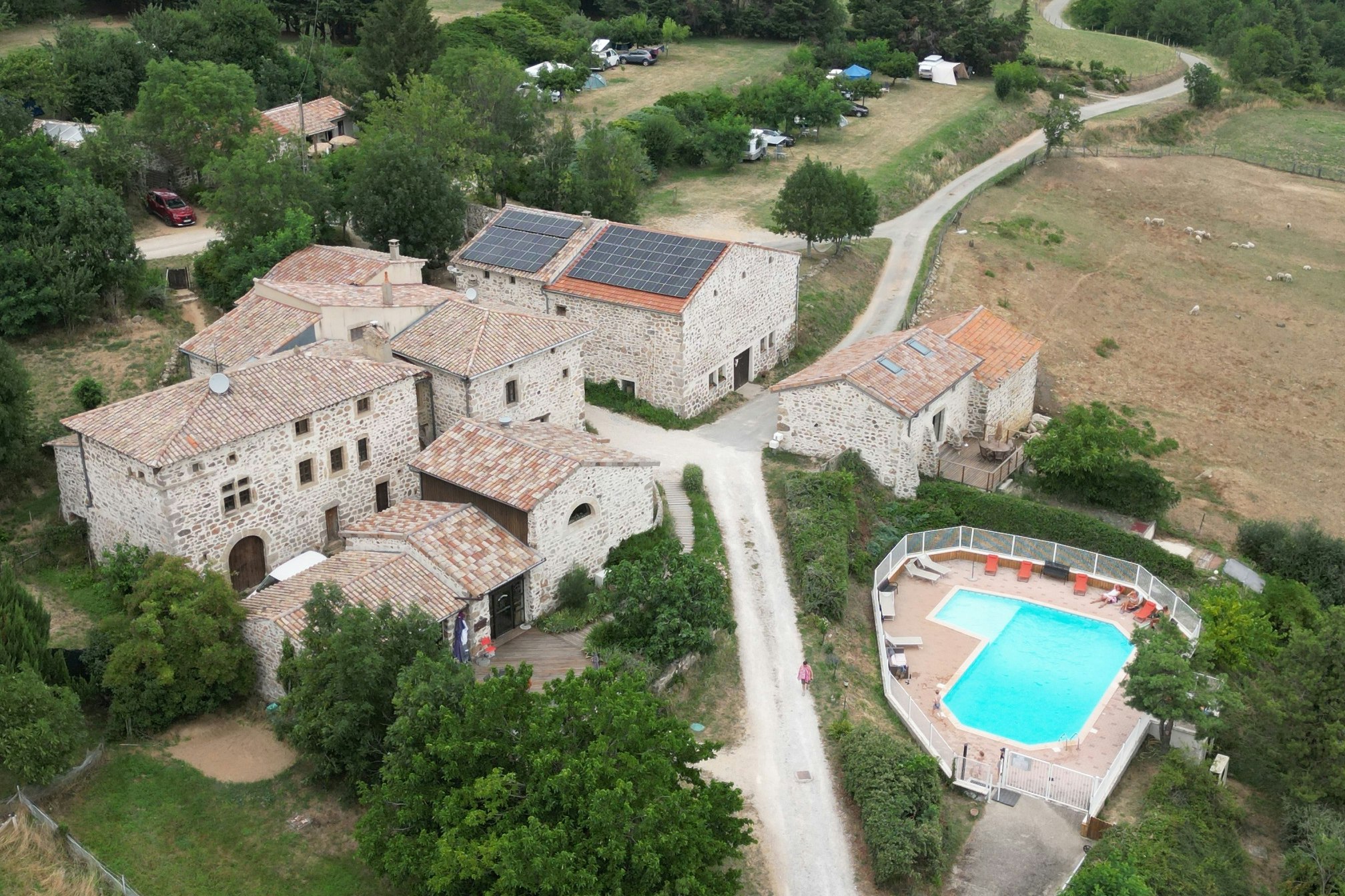 Camping Ferme de Simondon  Aire Naturelle Simondon - Campingplatz aus der Vogelperspektive