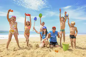 Domaine Marina Landes - Vagues Océanes - Kinderanimation am Strand auf dem Campingplatz