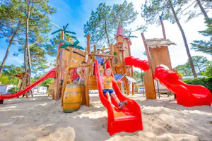 Domaine Marina Landes - Vagues Océanes - Kinderspielplatz auf dem Campingplatz