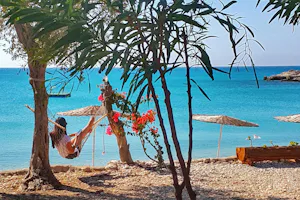 Akçakıl Camping - Blick vom Campingplatz auf das Meer