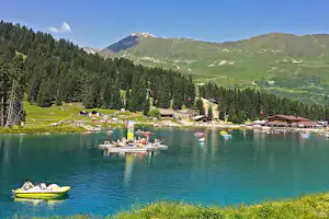 Aktiv-Camping Prutz - Tretboot fahren auf dem See am Campingplatz
