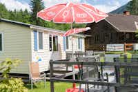 Aktiv-Sport-Erlebnis-Camp Pristavec -  Mobilheime mit Veranda auf dem Campingplatz