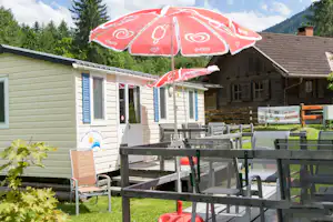 Aktiv-Sport-Erlebnis-Camp Pristavec - Mobilheime mit Veranda auf dem Campingplatz