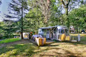 Albirondack Parc - Airstream wohnwagen auf dem Campingplatz