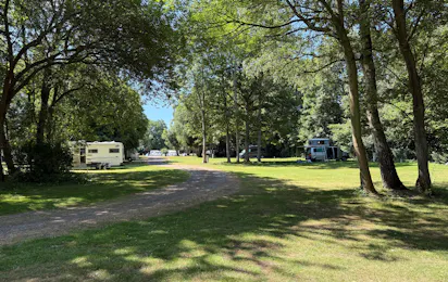 Alderstead Heath Caravan Club Site