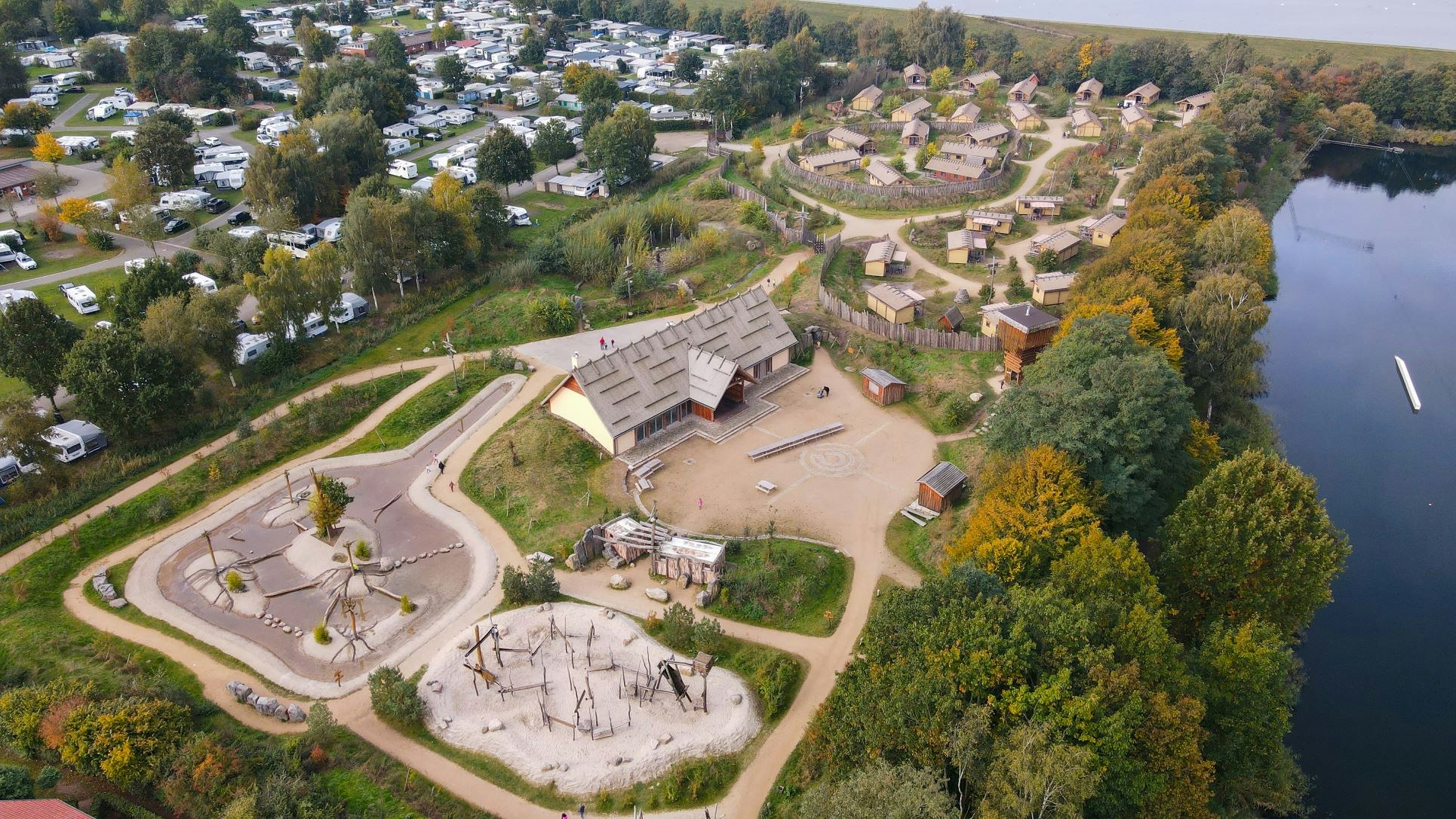 Alfsee Ferien- und Erholungspark - Luftaufnahme des Campingplatzes