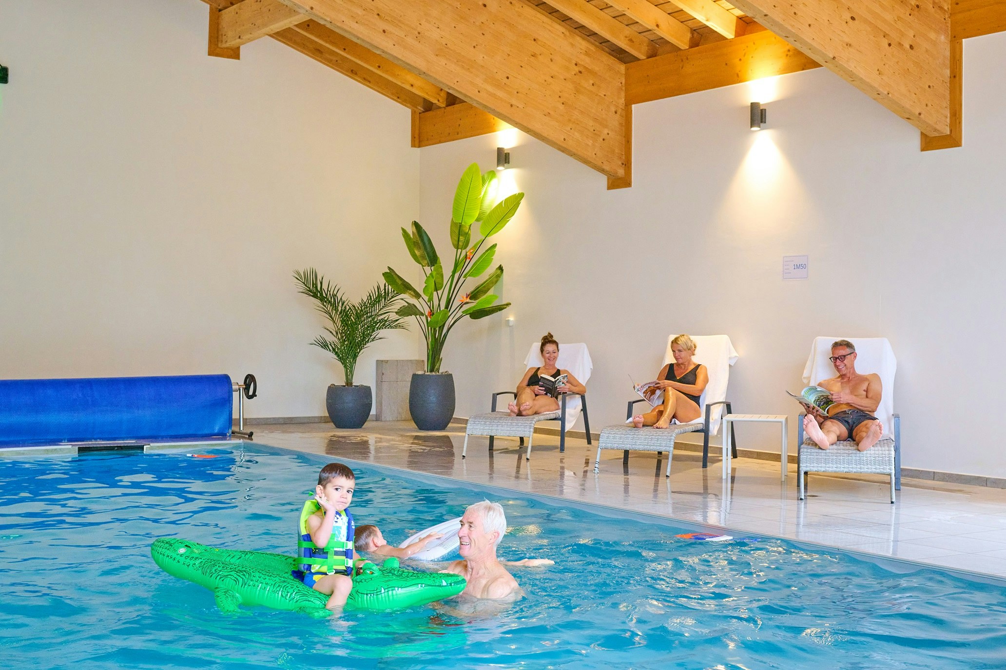 AlpChalets Portes du Soleil - Hallenbad auf dem Campingplatz