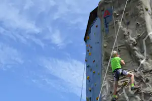 Alpencamping Mark - Klettern als Freizeitaktivität auf dem Campingplatz