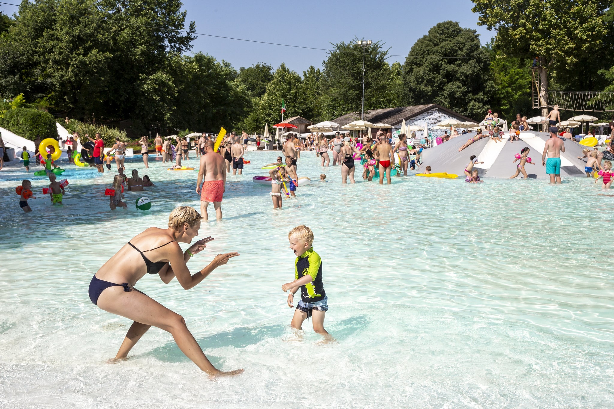 hu Altomincio Village