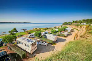 Aminess Camping Sirena Wohnwagen- und Zeltstellplatz vom Campingplatz direkt an der Adria