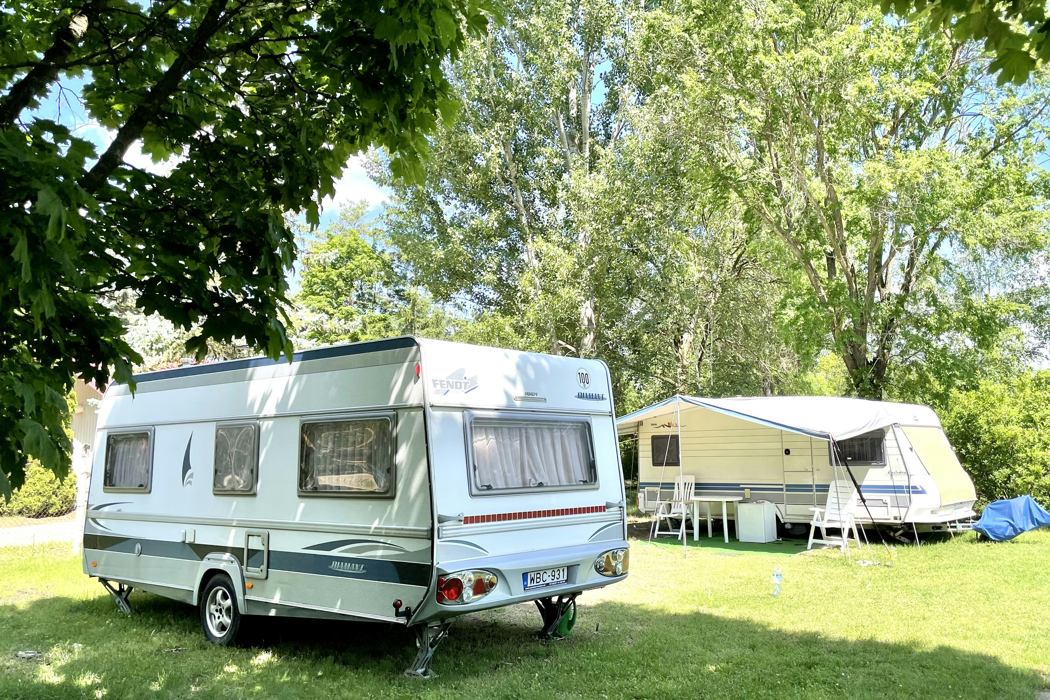 Andrástermál Camping - Wohnmobil- und  Wohnwagenstellplätze im Grünen