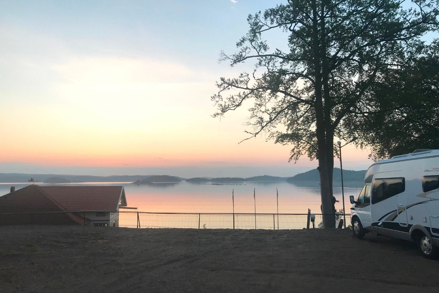 Anfasteröd Gårdsvik - Sonnenaufgang über dem Campingplatz