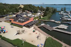 Aqua Centrum Bremerbergse Hoek - Luftaufnahme des Campingplatzes