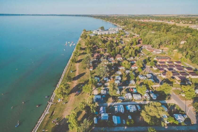 Aranypart Camping  - Campingplatz aus der Vogelperspektive