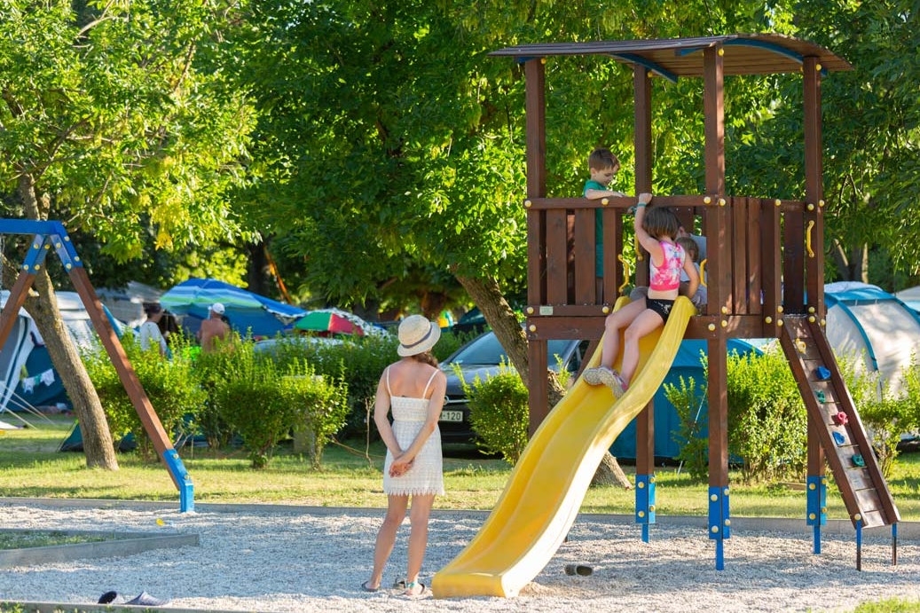 Aranypart Camping  - Kinderspielplatz auf dem Campingplatz
