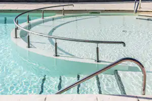 Arden Parks Signy L'Abbaye - Pool auf dem Campingplatz