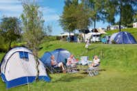 Ardennen Camping Bertrix - Zeltplatz im Grünen auf dem Familien die Sonne genießen