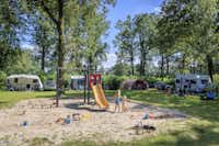 Ardoer Camping de Ullingse Bergen  - Kinderspielplatz auf dem Campingplatz