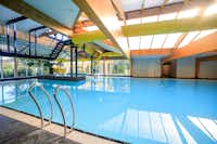 Ardoer Camping 't Noorder Sandt  - Indoor Pool vom Campingplatz mit Wasserrutsche