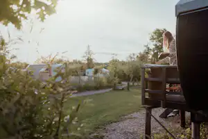 Ons Buiten Ardoer Campingpark Ons Buiten - Mobilheim mit Veranda auf dem Campingplatz