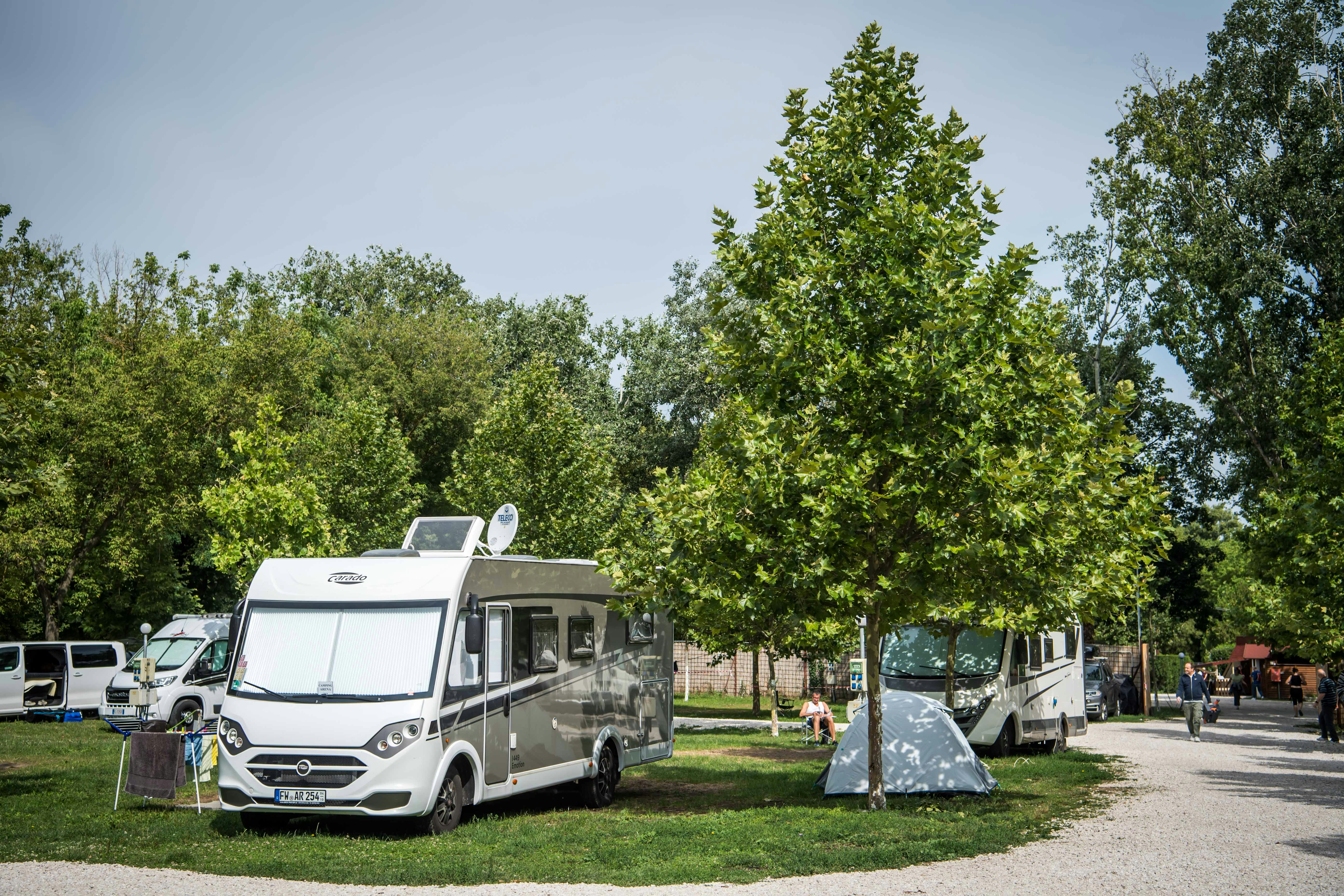 Arena Camping - Budapest - Standplätze auf dem Campingplatz