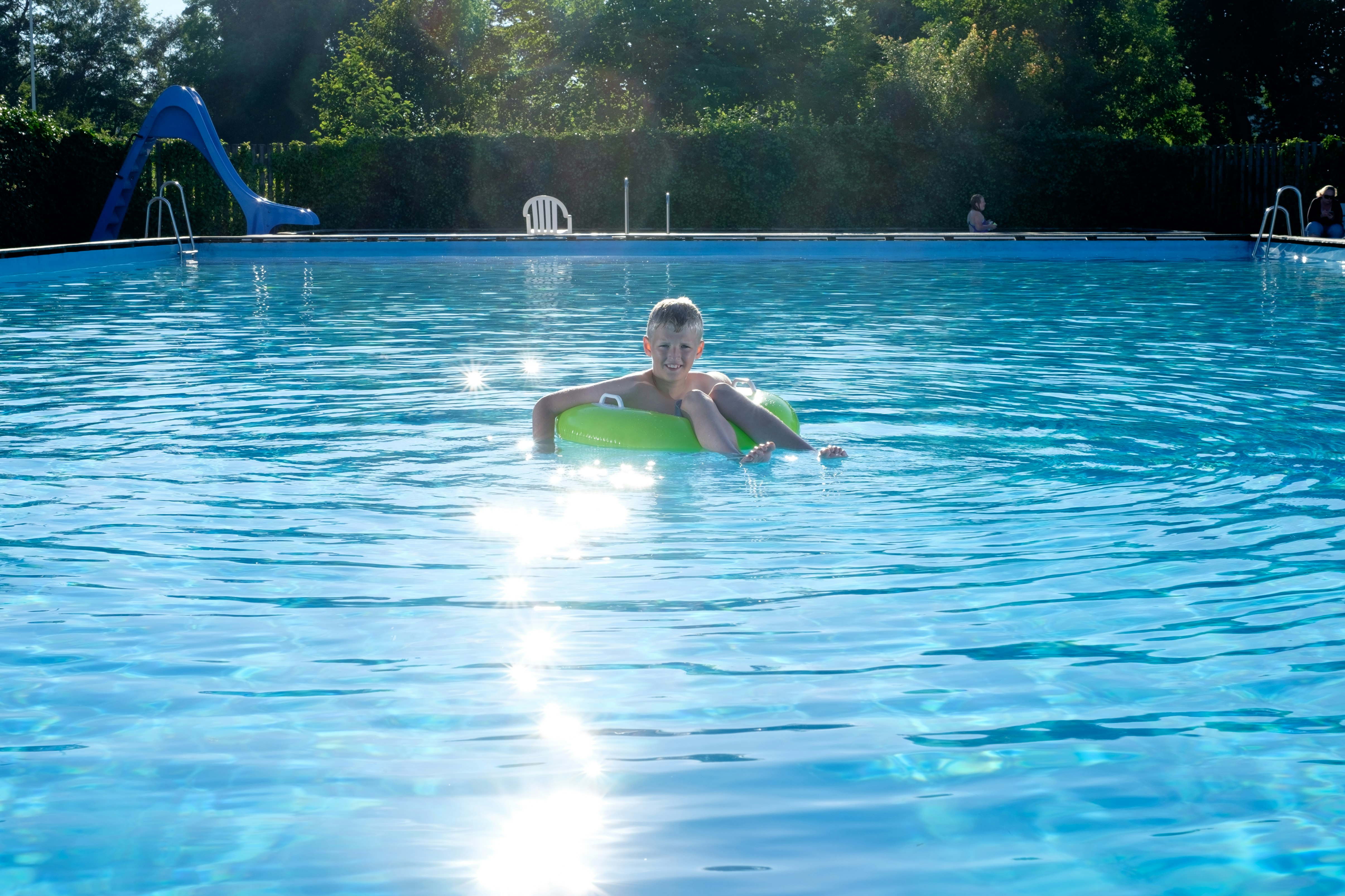 Asaa Camping - Pool mit Rutsche auf dem Campingplatz --