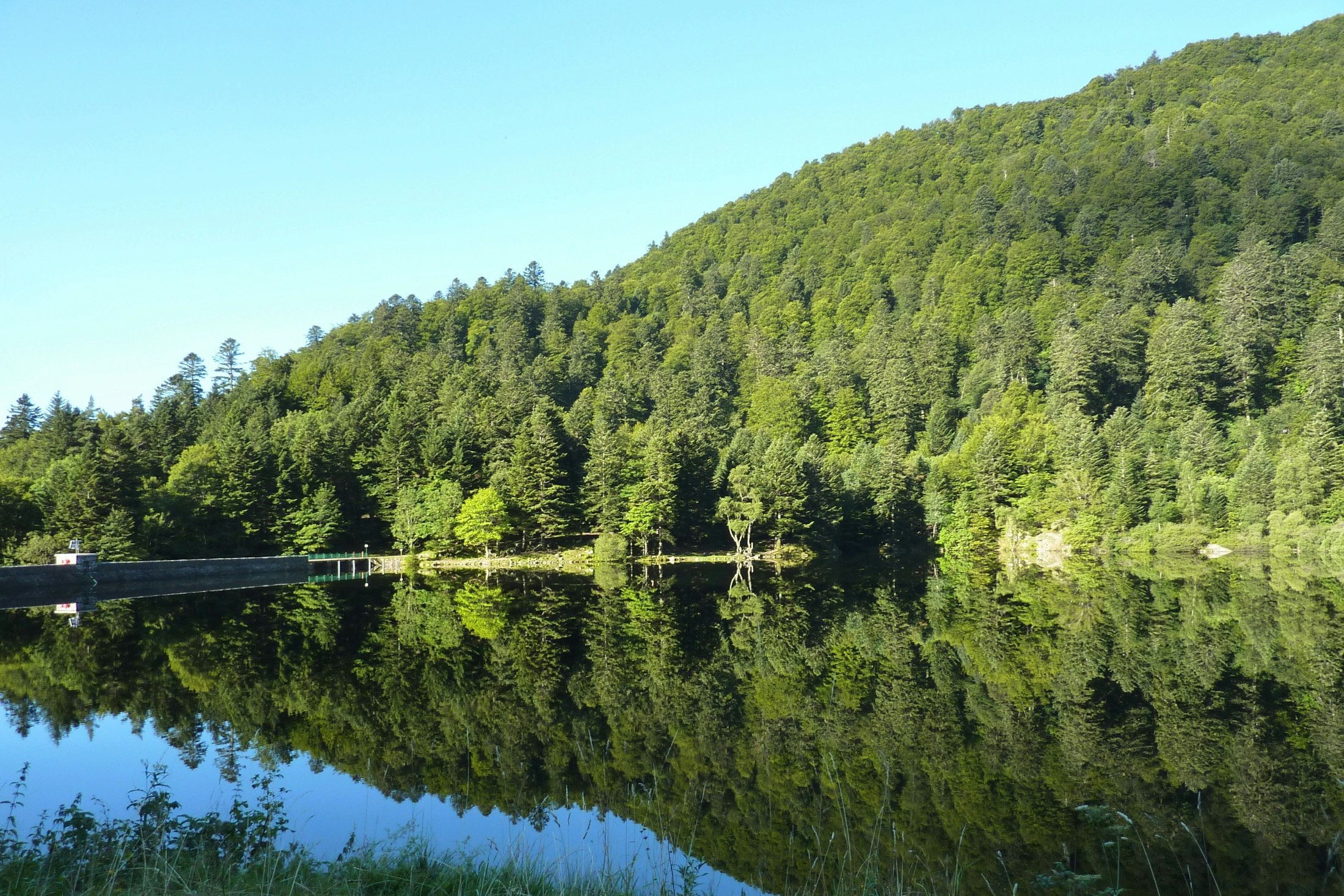 Auberge et Chalets de la Wormsa - See auf dem Campingplatz