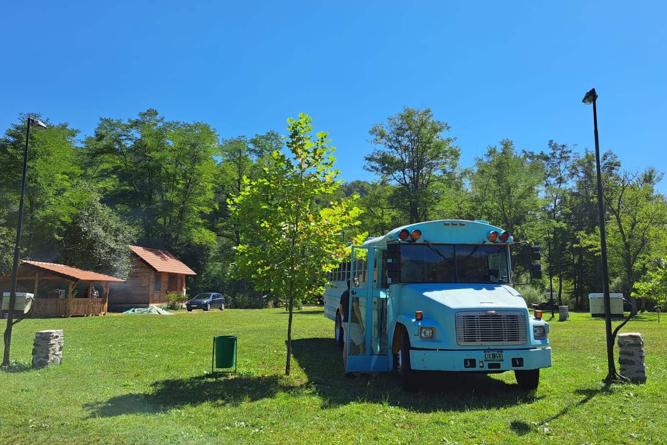 Auto Camp River - Standplatzwiese auf dem Campingplatz