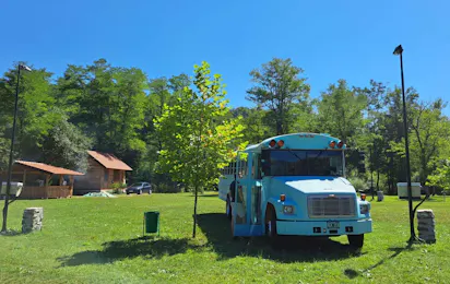 Auto Camp River