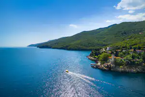 Autocamp Medveja - das Mittelmeer und Blick auf die Natur Kroatiens in der Nähe des Campingplatzes