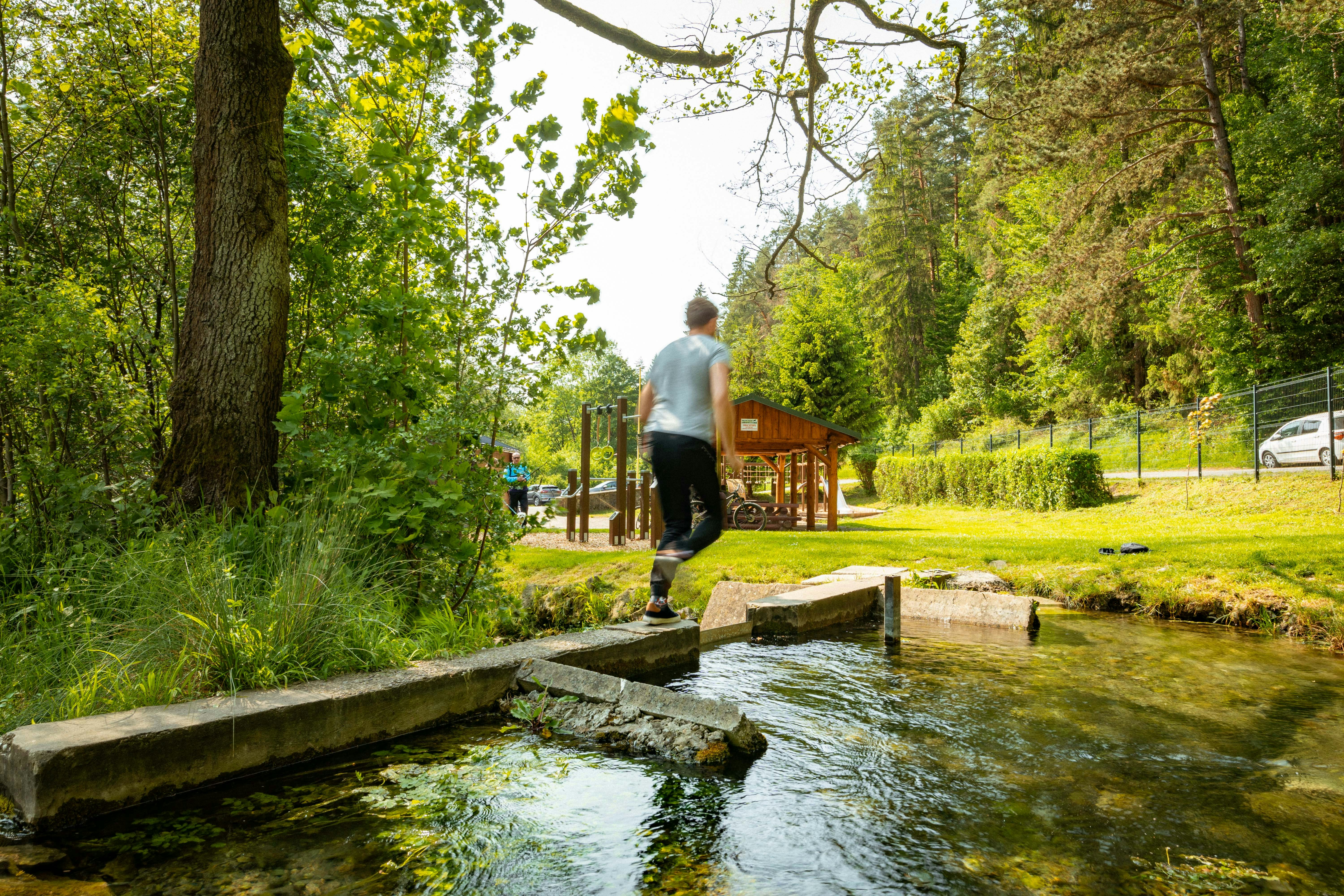 Camping Manínska Tiesňava - Teich auf dem Campingplatz