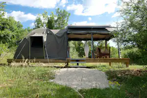 Aux Lodges du Mas de Nadal - Glamping-Unterkunft mit Terrasse auf dem Campingplatz