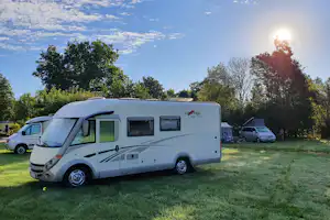 Natur & City Camping Ellwangen - Wohnmobilstellplätze auf der Wiese