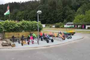 Campingpark Kirchzell - Karts auf dem Campingplatz