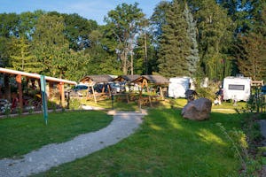 Campingplatz Ettersburg Bad-Camp Ettersburg - Blick auf den Campingplatz