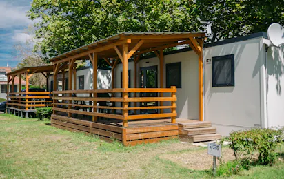 Balatontourist Camping Strand-Holiday